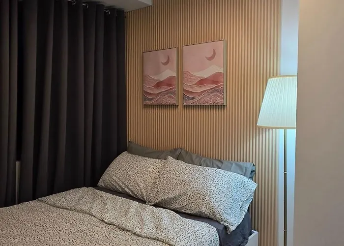 Posh & Chic 1 Bedroom Mall Of Airport Hotel 5*